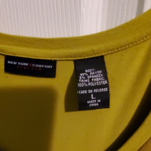 New York & Company Short Sleeve Blouse - Picture 4 of 7